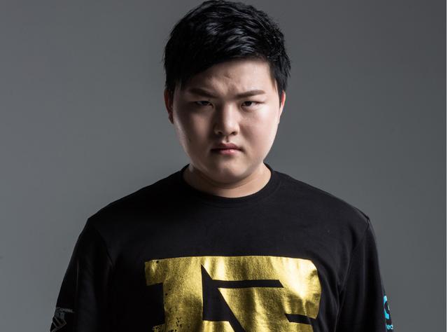 外媒评级LPL夏季赛5大中单：Knight第1！小虎仅排第2